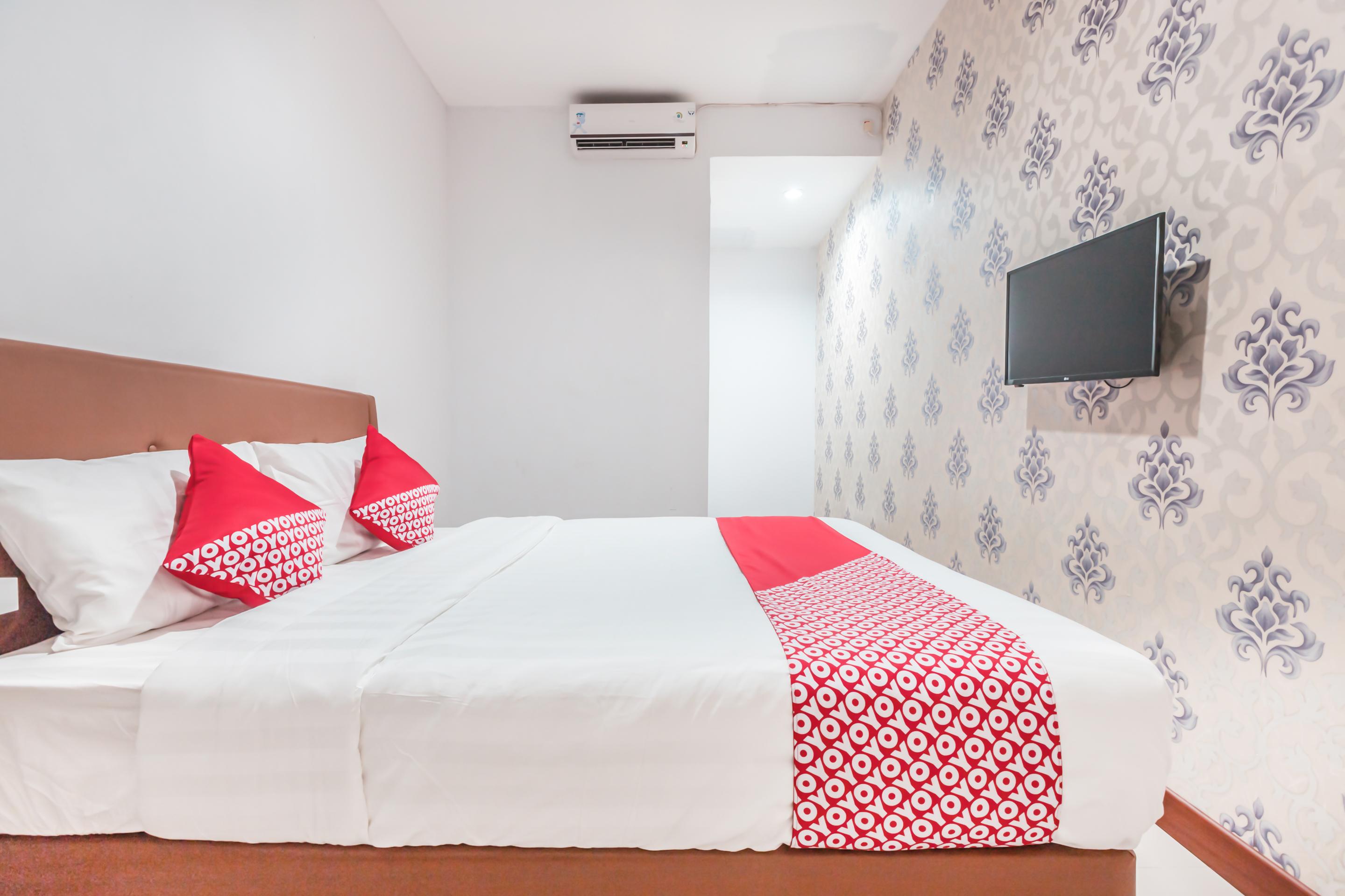 Oyo 1555 Unik Guesthouse Syariah Giacarta Esterno foto