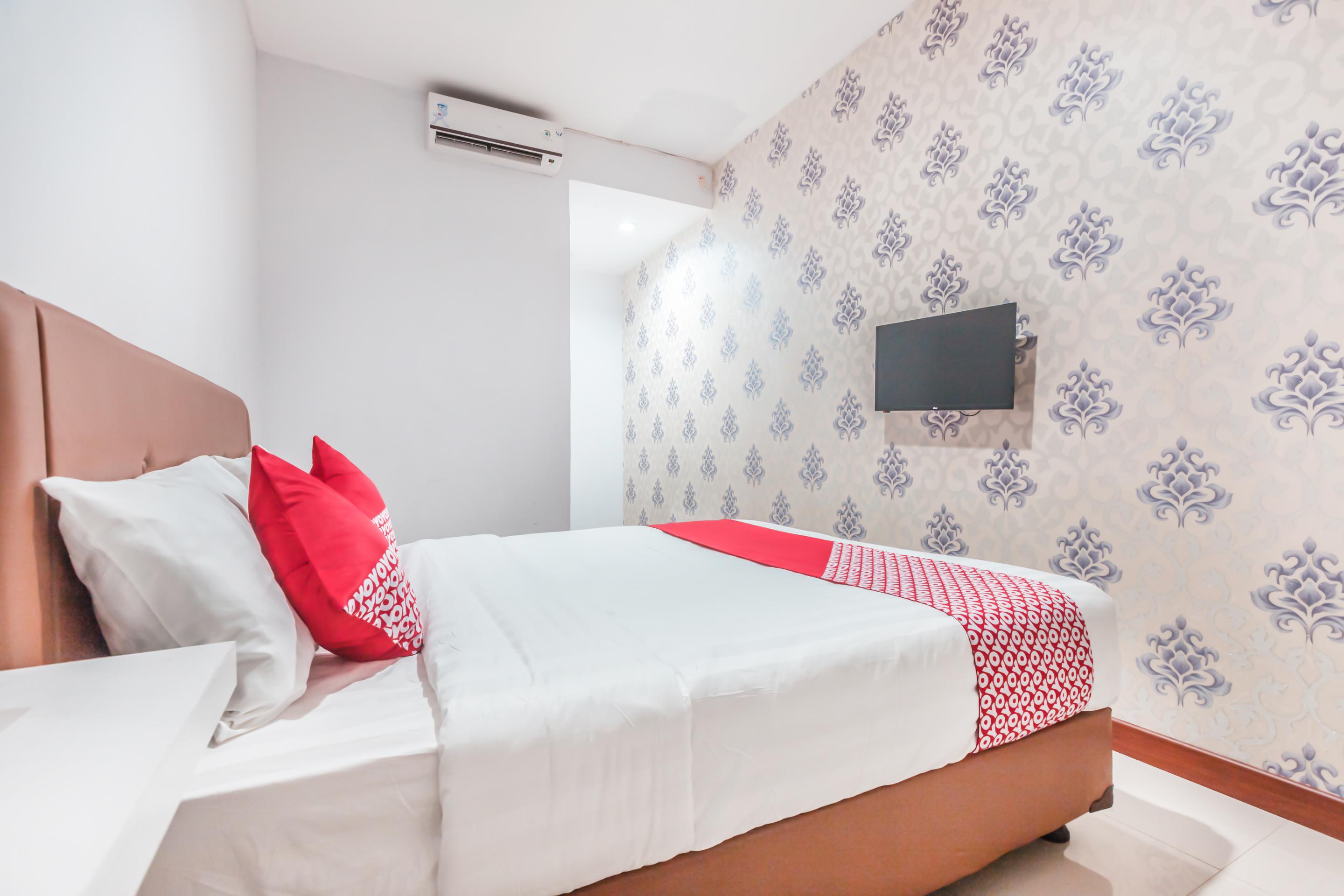 Oyo 1555 Unik Guesthouse Syariah Giacarta Esterno foto